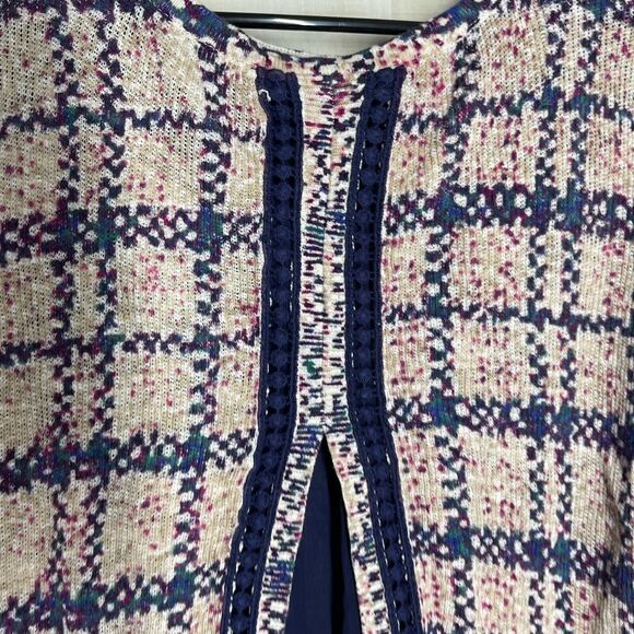 Lucky brand navy and beige plaid long sleeve top, size small - Picture 12 of 14